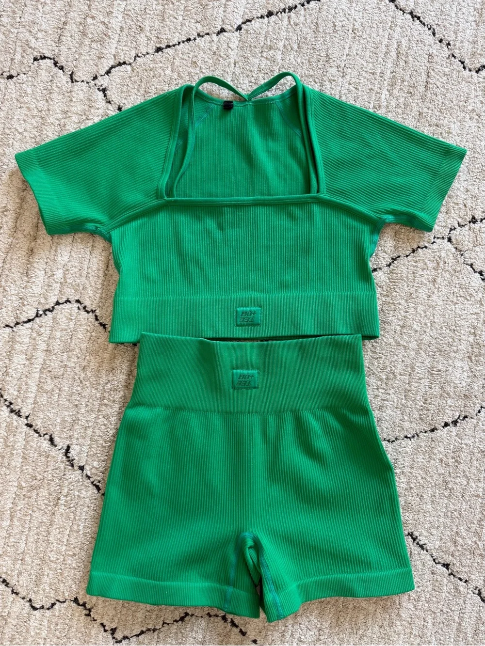Bo+Tee Green Workout Set Size S | Matching Top & Shorts Activewear